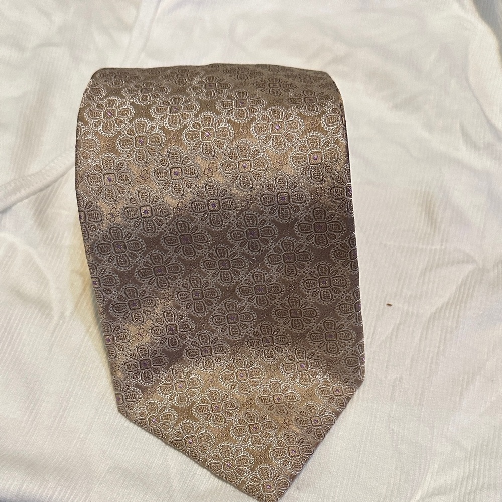Brioni Brown Floral Tie